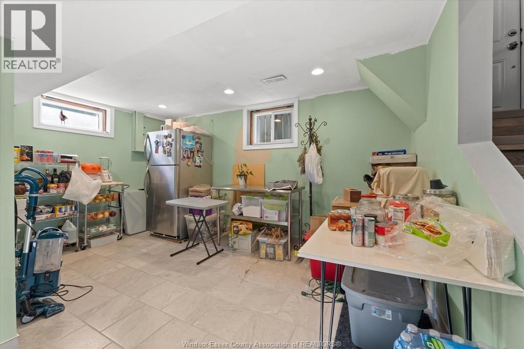 931 Lillian Avenue, Windsor, ON, N9A 1V4 - 12