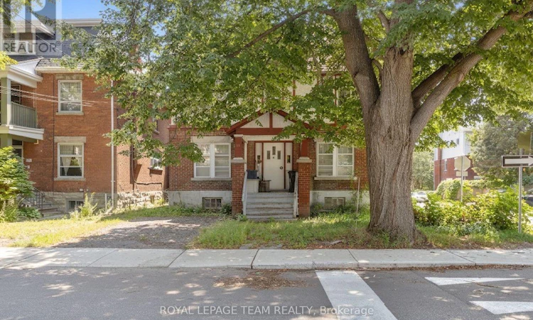 101 Grosvenor Avenue