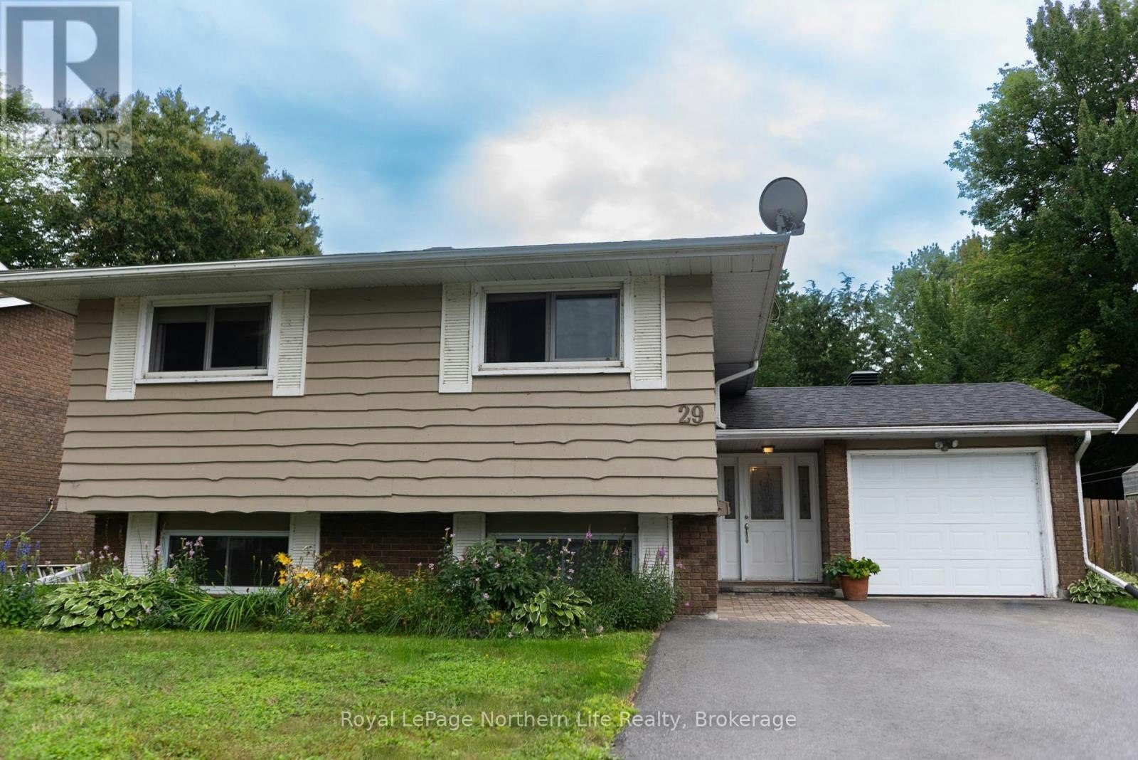 29 Shore Acres Boulevard, North Bay, ON, P1A 1B7