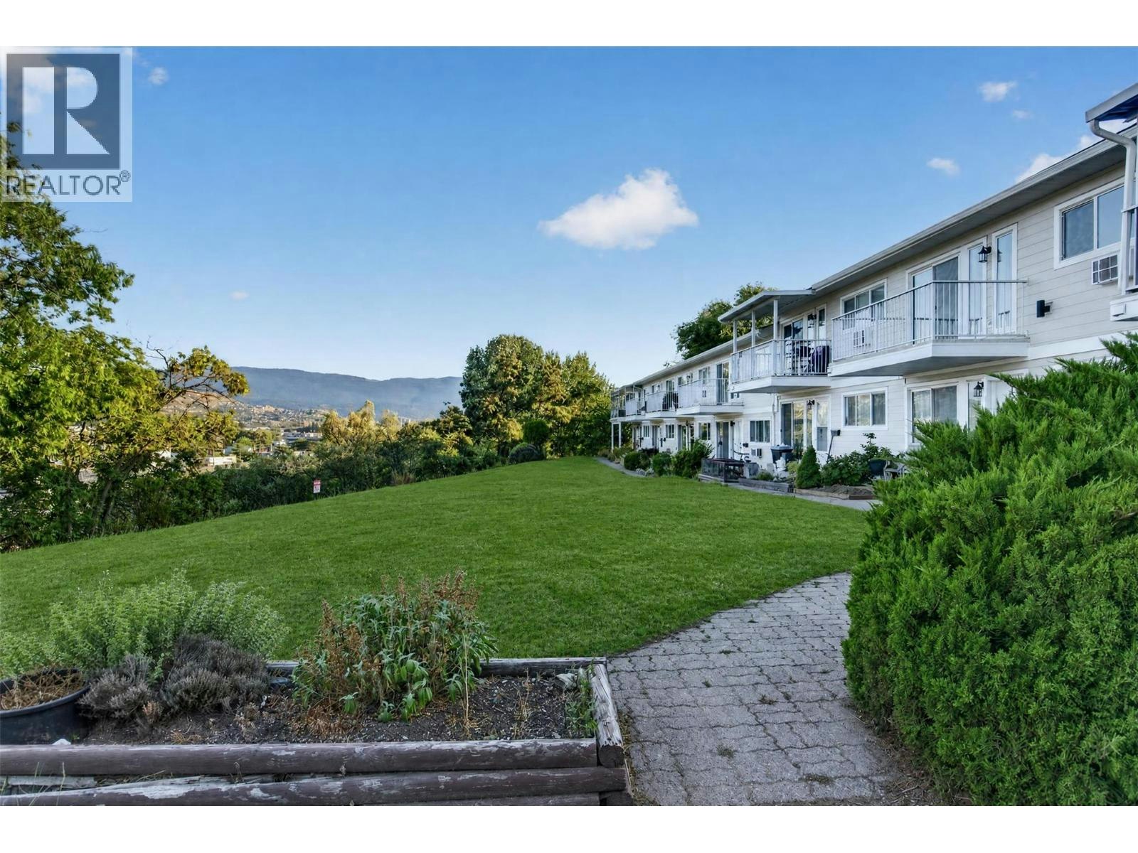 206-4004 34 Street, Vernon, BC, V1T 5Y2
