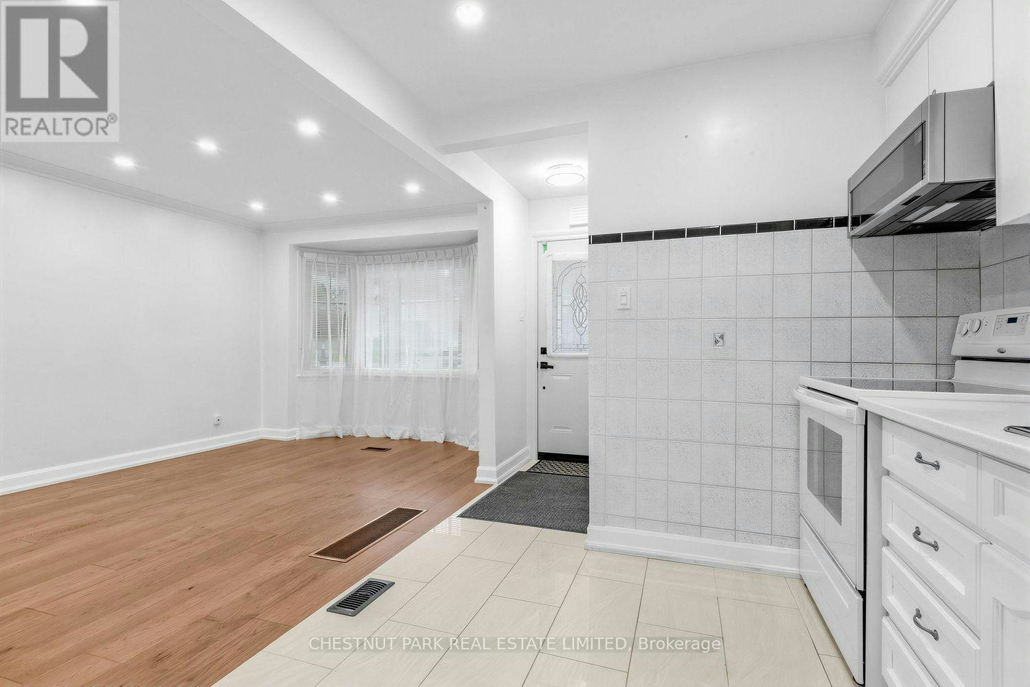 436 Oakwood Avenue, Toronto, ON, M6E 2W5 - 10