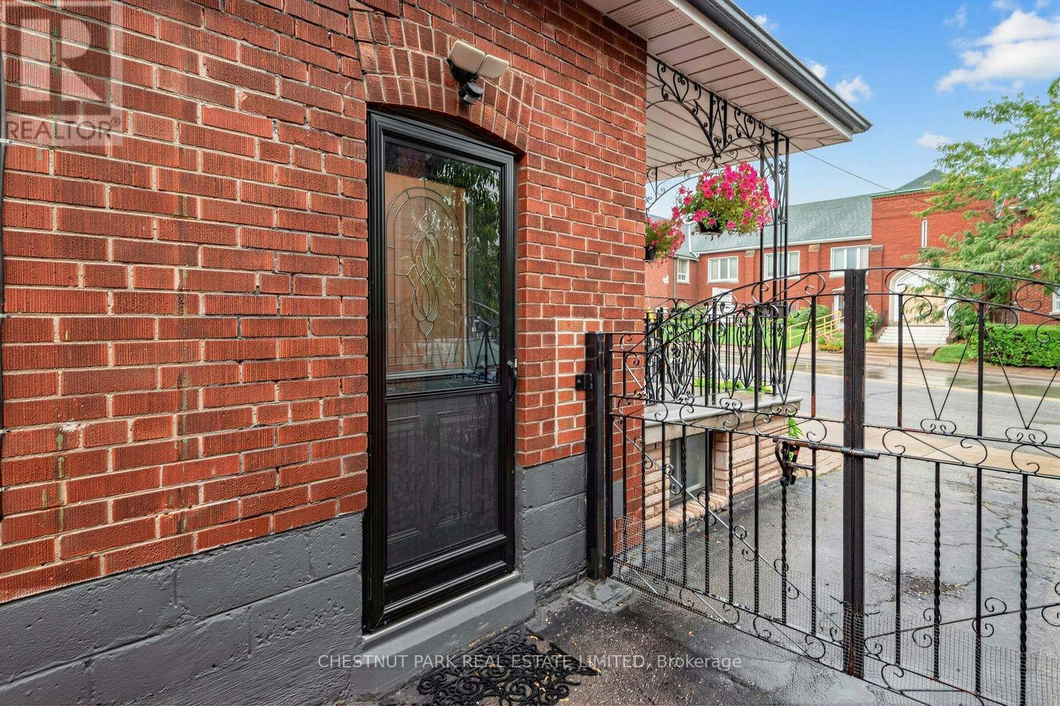436 Oakwood Avenue, Toronto, ON, M6E 2W5 - 38