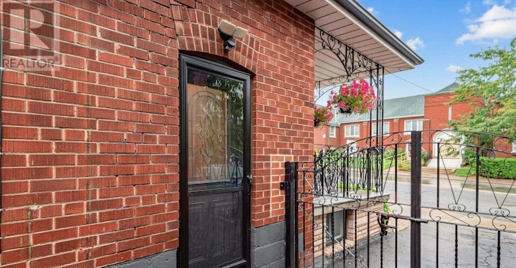 436 Oakwood Avenue, Toronto, ON, M6E 2W5 - 38