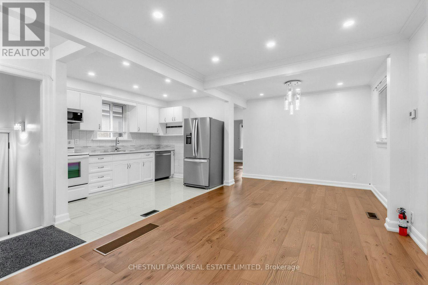436 Oakwood Avenue, Toronto, ON, M6E 2W5 - 14