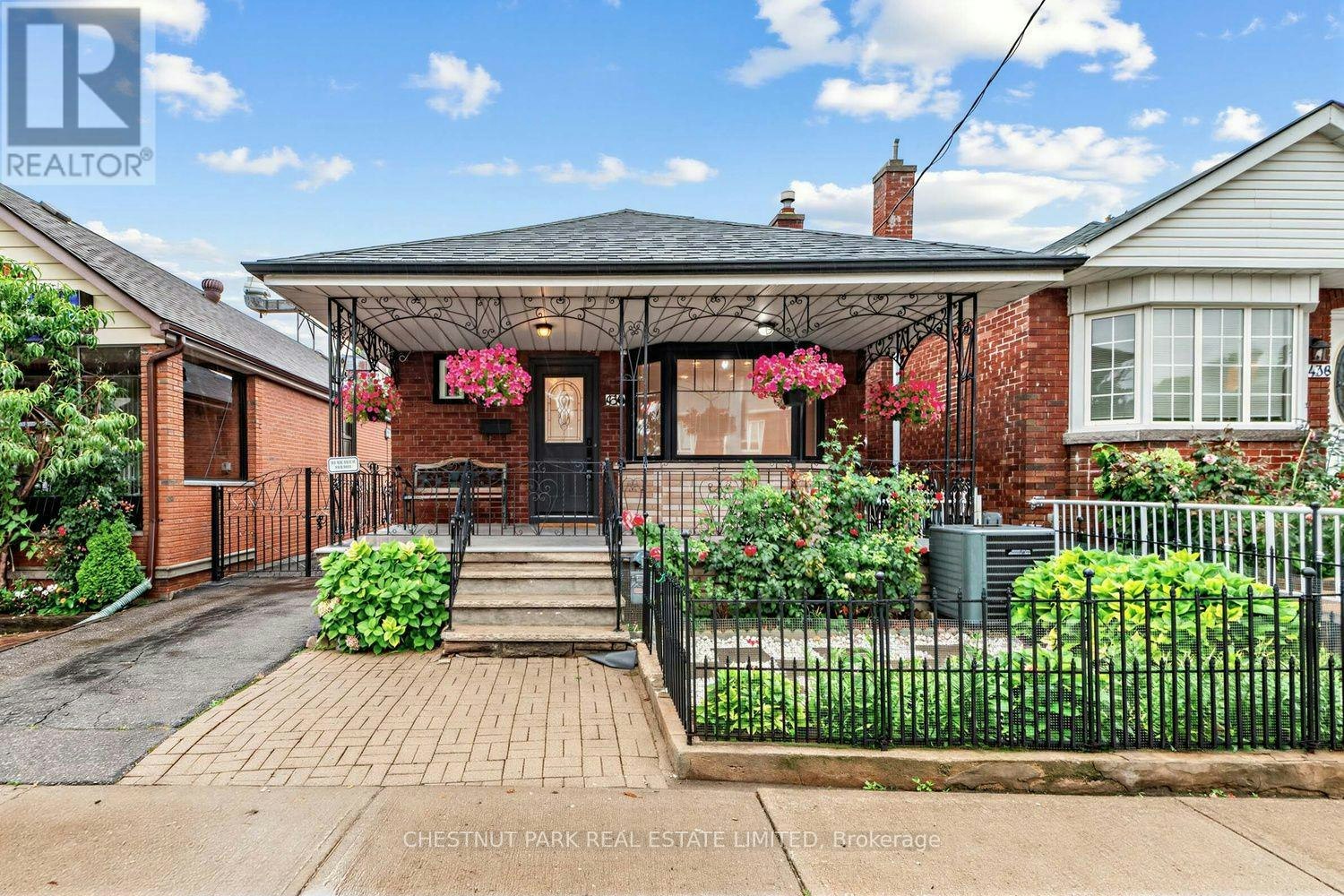 436 Oakwood Avenue, Toronto, ON, M6E 2W5 - 4