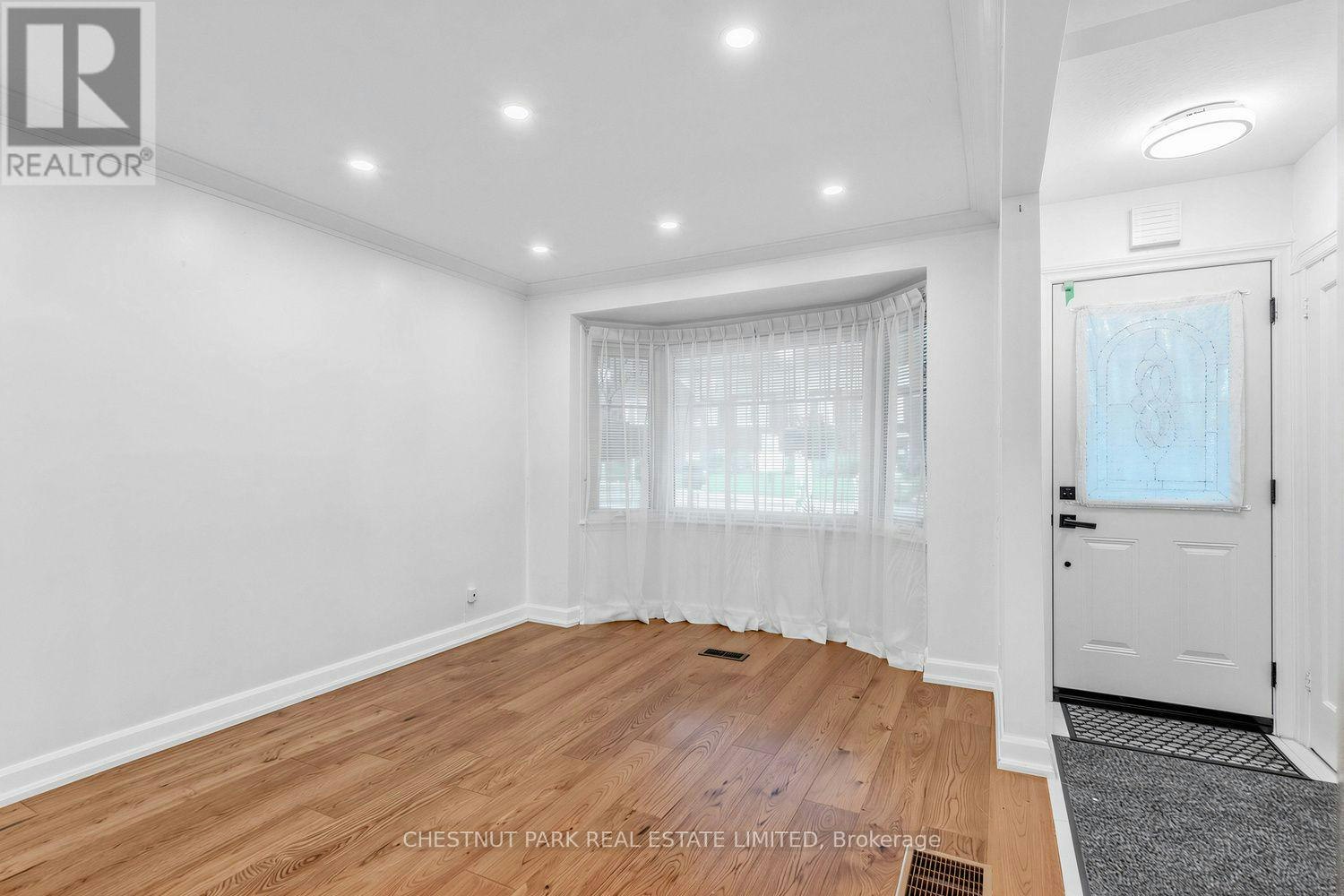436 Oakwood Avenue, Toronto, ON, M6E 2W5 - 12