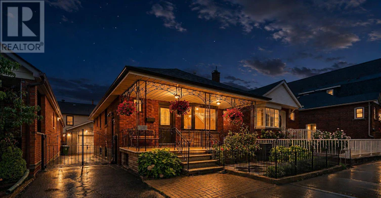 436 Oakwood Avenue, Toronto, ON, M6E 2W5 - 2