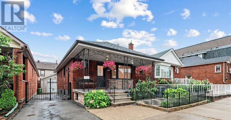 436 Oakwood Avenue, Toronto, ON, M6E 2W5