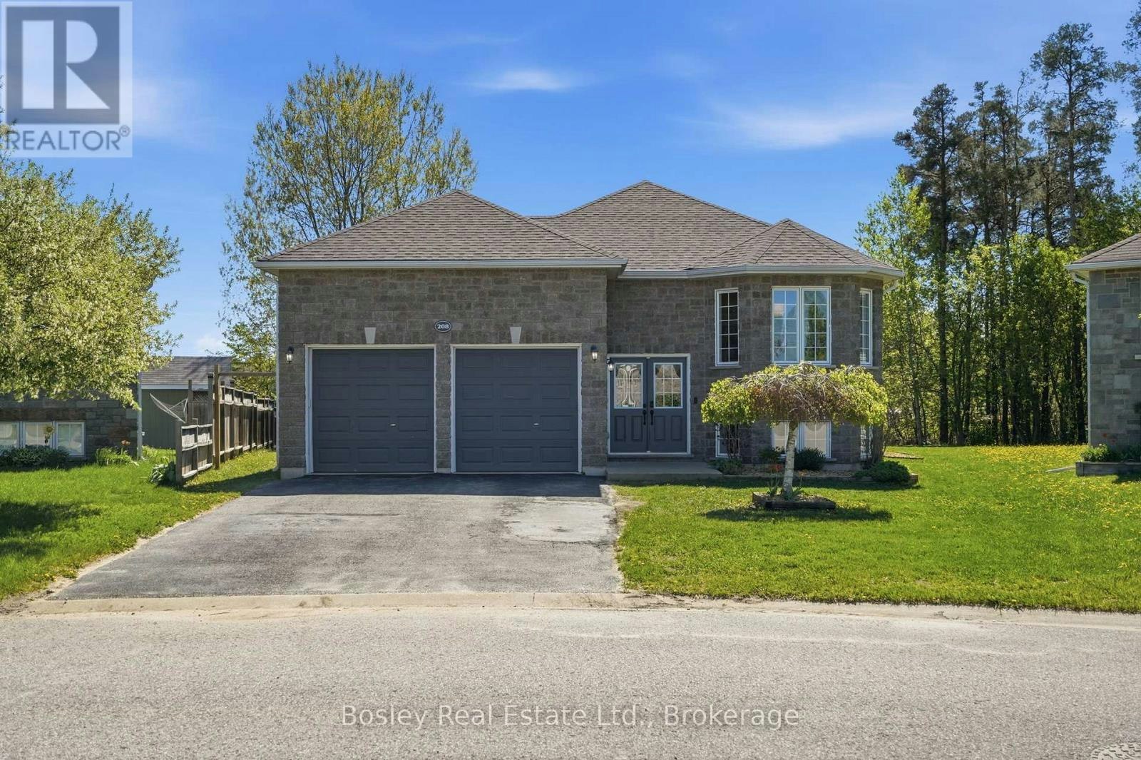 208 Lamont Court, Clearview, ON, L0M 1S0