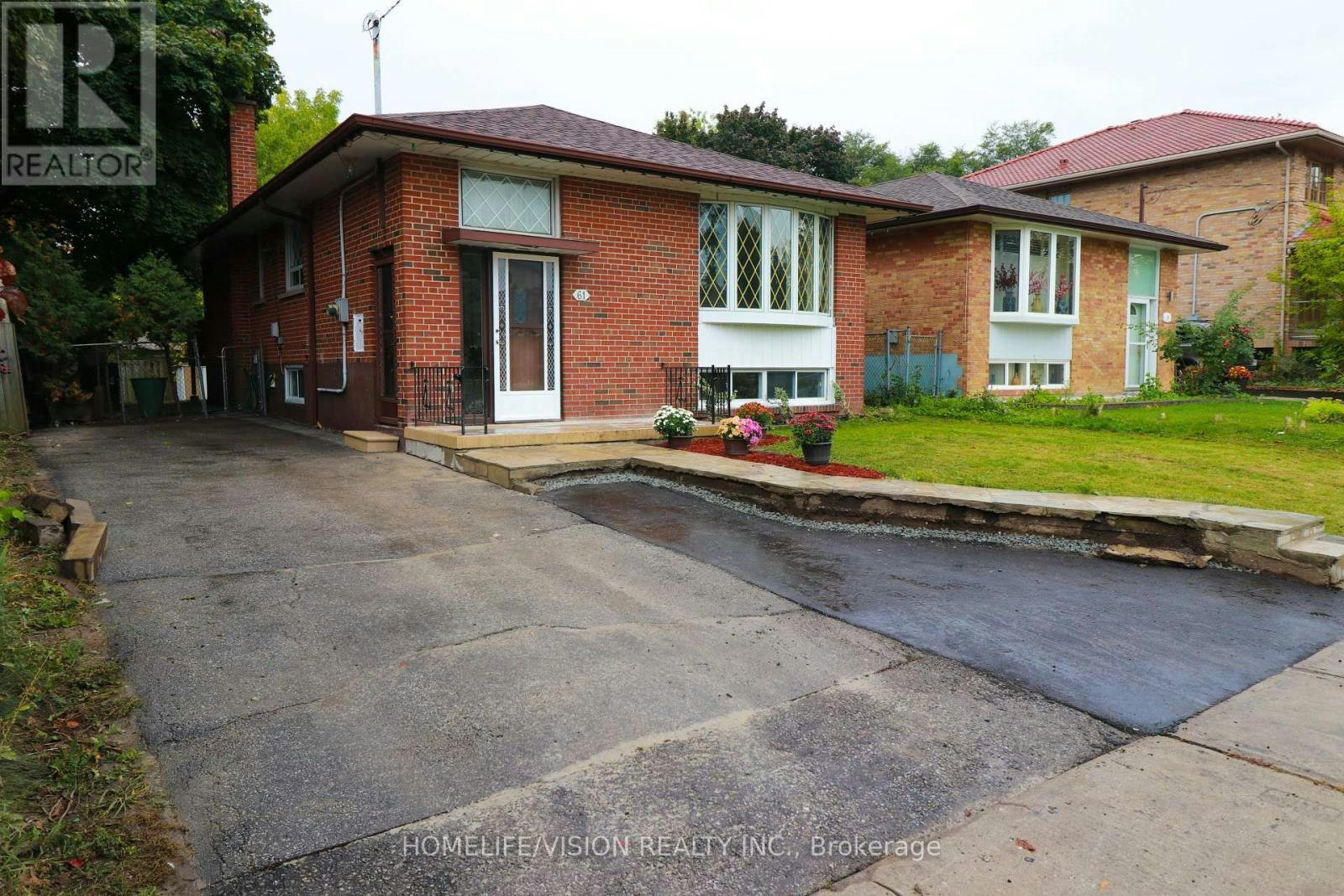 61 Lewiston Road, Toronto, ON, M1P 1X8