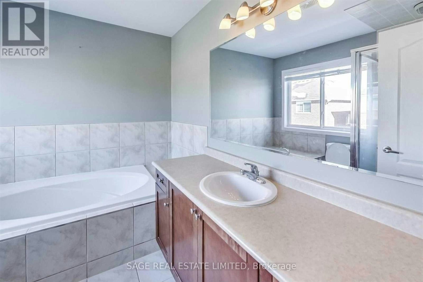 1131 Barr Crescent, Milton, ON, L9T 6X8 - 16