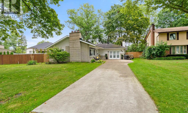 112 Clovelly