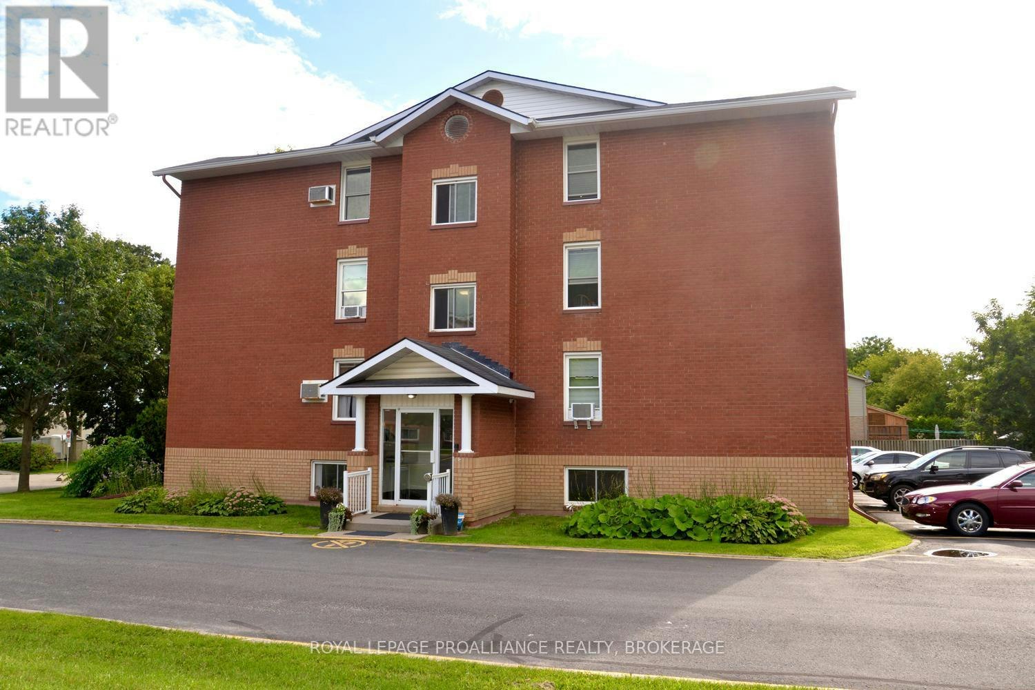 205-540 Talbot Place, Gananoque, ON, K7G 3C6