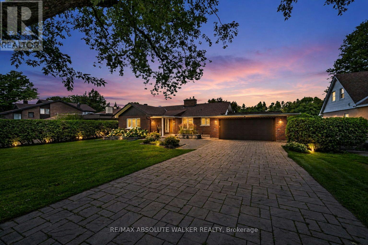 3657 Revelstoke Drive, Ottawa, ON, K1V 7C2
