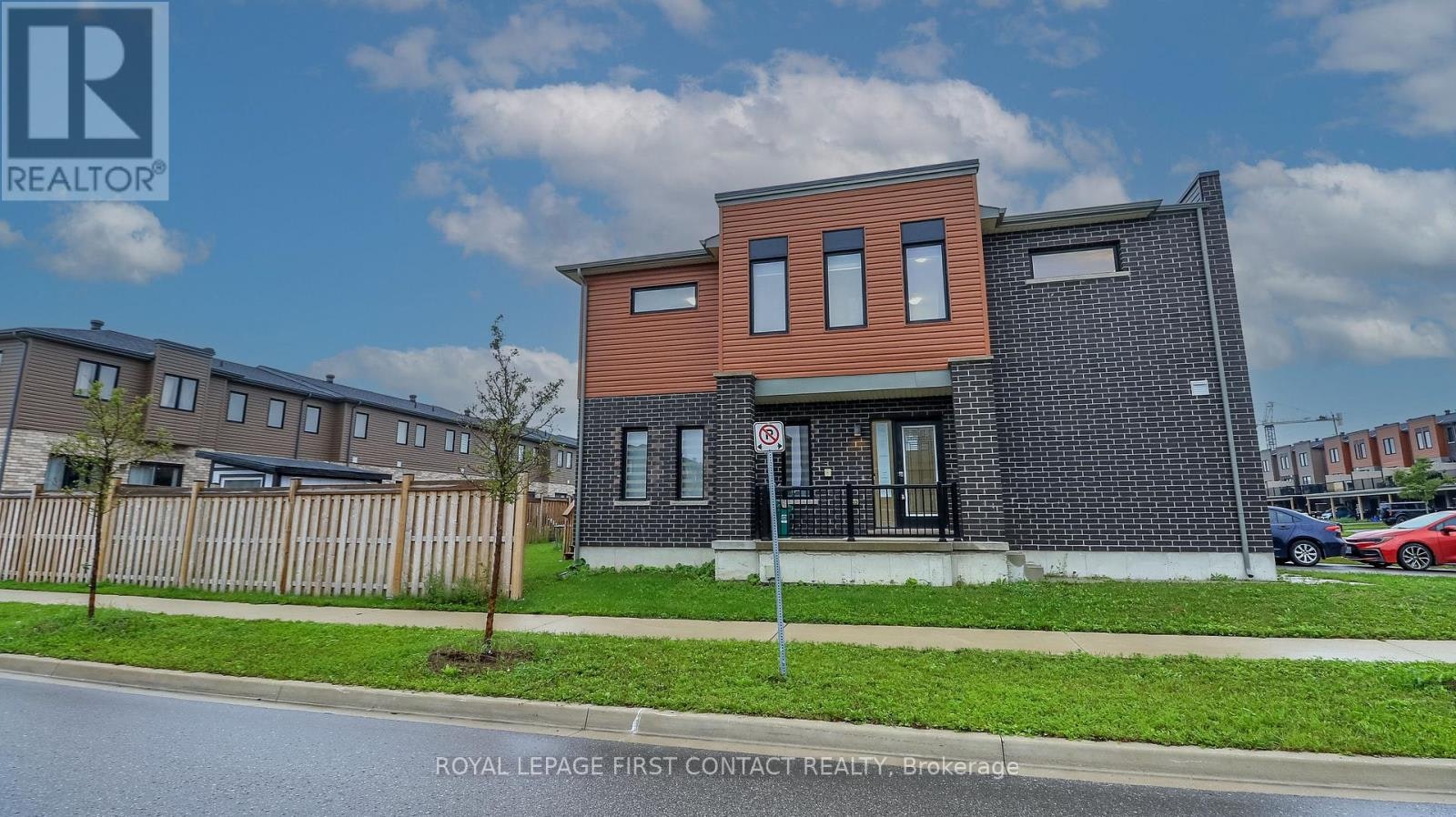 92 Fairlane Avenue, Barrie, ON, L9J 0M9