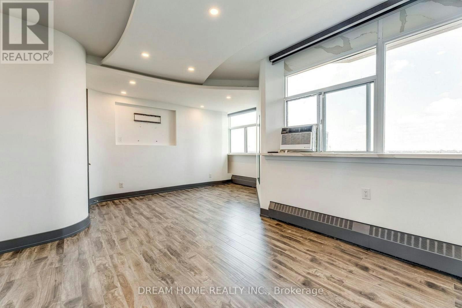 1010-2301 Derry Road W, Mississauga, ON, L5N 2R4 - 5