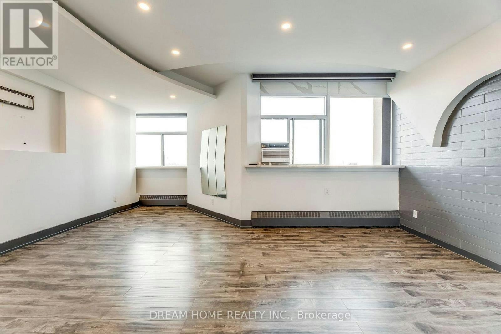 1010-2301 Derry Road W, Mississauga, ON, L5N 2R4 - 4