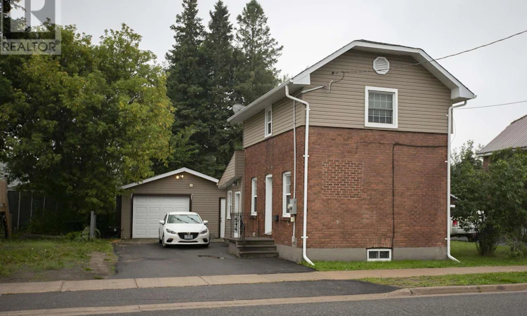 3 Henrietta Avenue