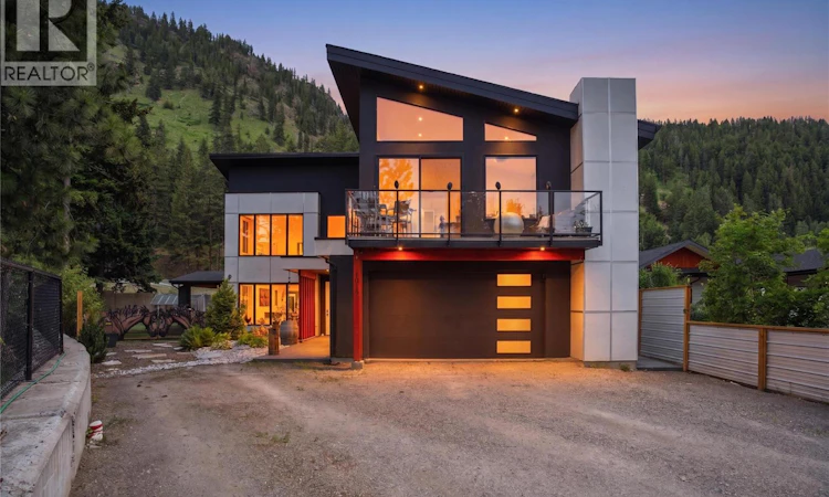 1015 Paquette Road