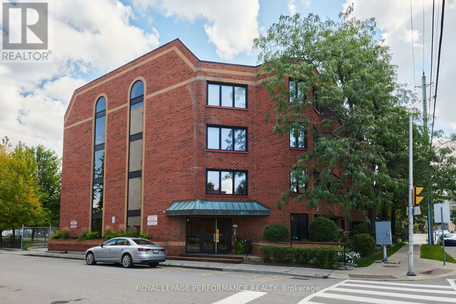 201-317 Metcalfe Street, Ottawa, ON, K2P 1S3