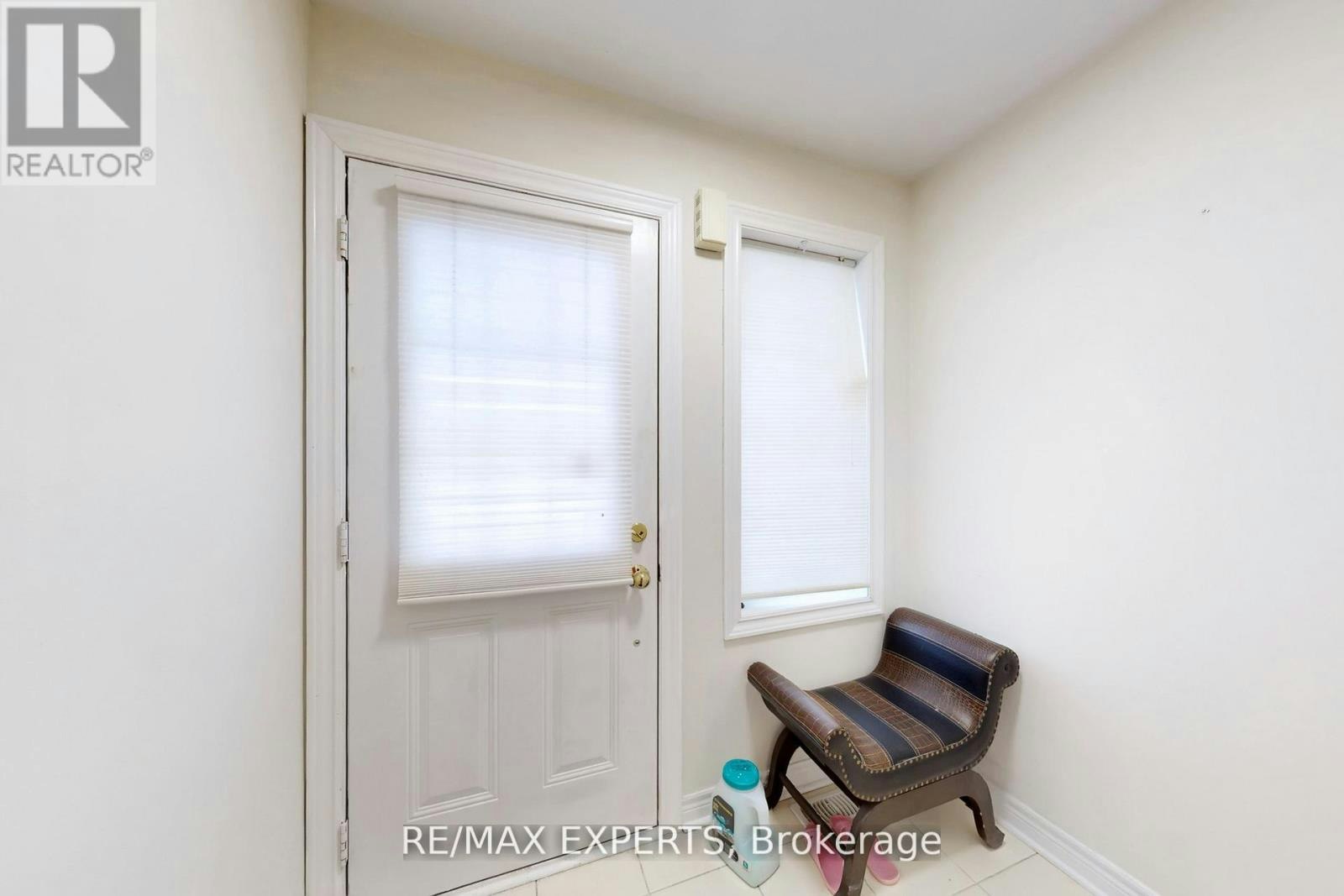 BSMT-14 Snowy Owl Way, Toronto, ON, M1X 0B4 - 2