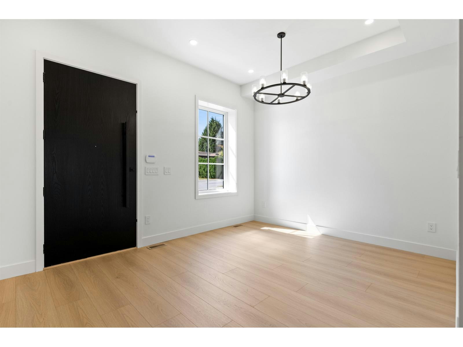 11823 82 Avenue - 3