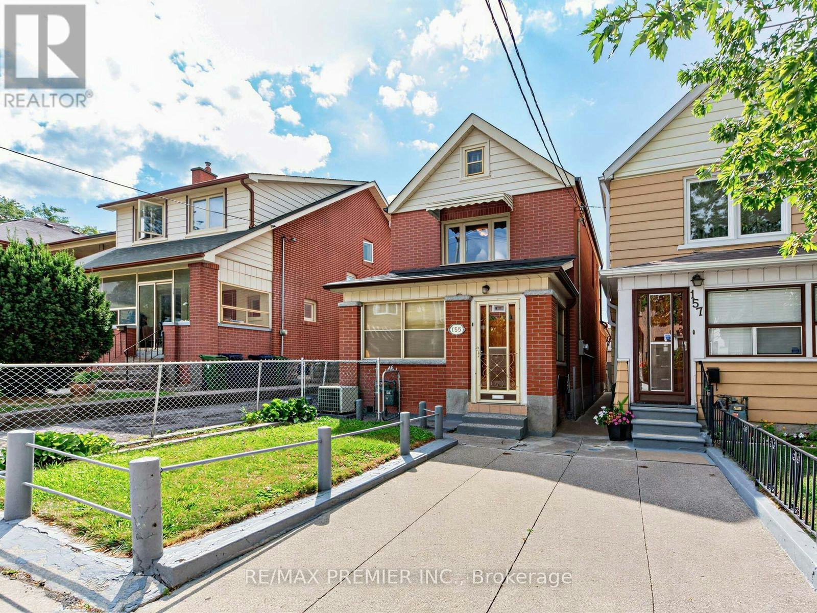 155 Ascot Avenue, Toronto, ON, M6E 1G5