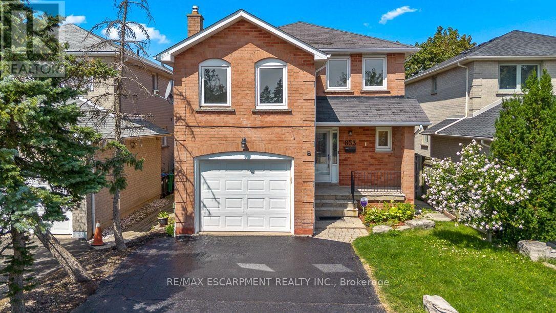 853 Apple Gate Court, Mississauga, ON, L5C 4L8