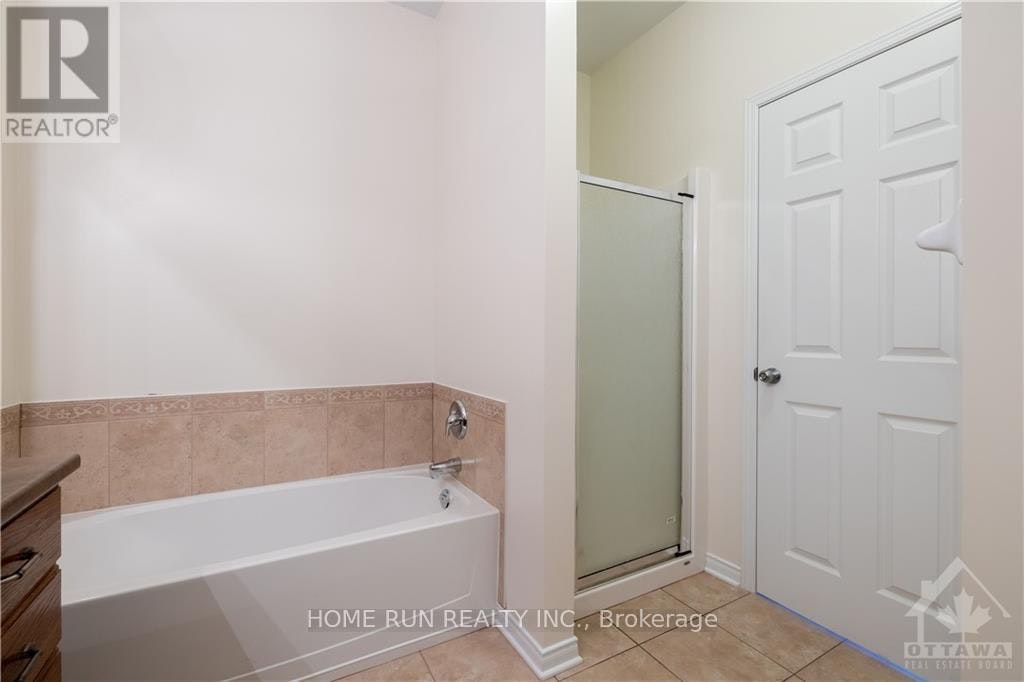 902 Burwash Landing Bay, Ottawa, ON, K2W 0C8 - 15