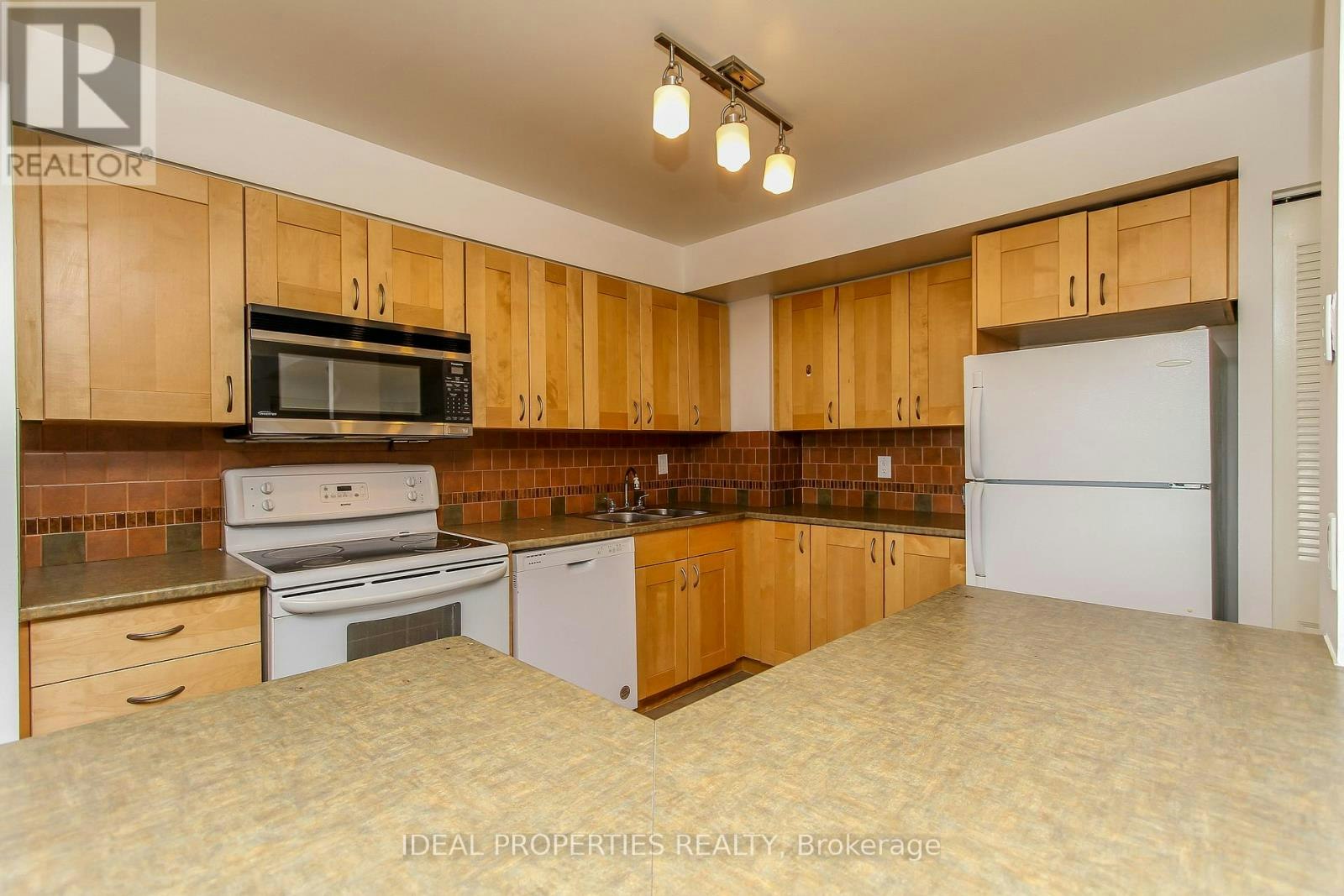 1701-2759 Carousel Crescent, Ottawa, ON, K1T 2N5 - 12