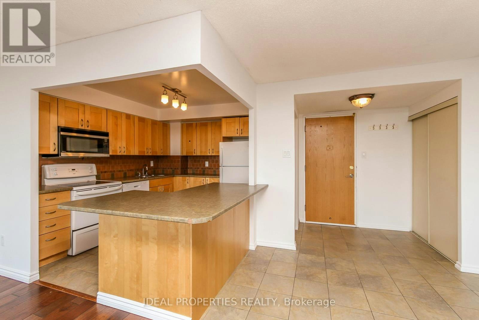 1701-2759 Carousel Crescent, Ottawa, ON, K1T 2N5 - 11