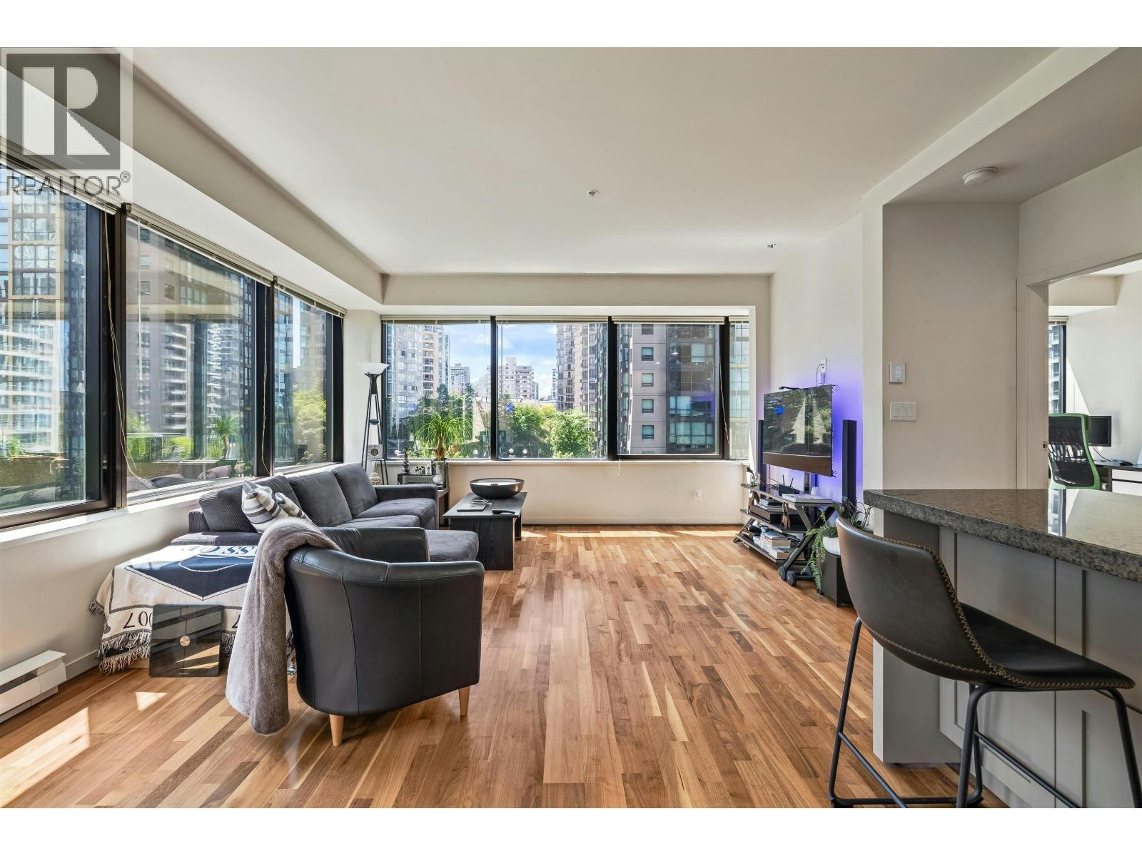 609-1333 WEST Georgia Street, Vancouver, BC, V6E 4V3