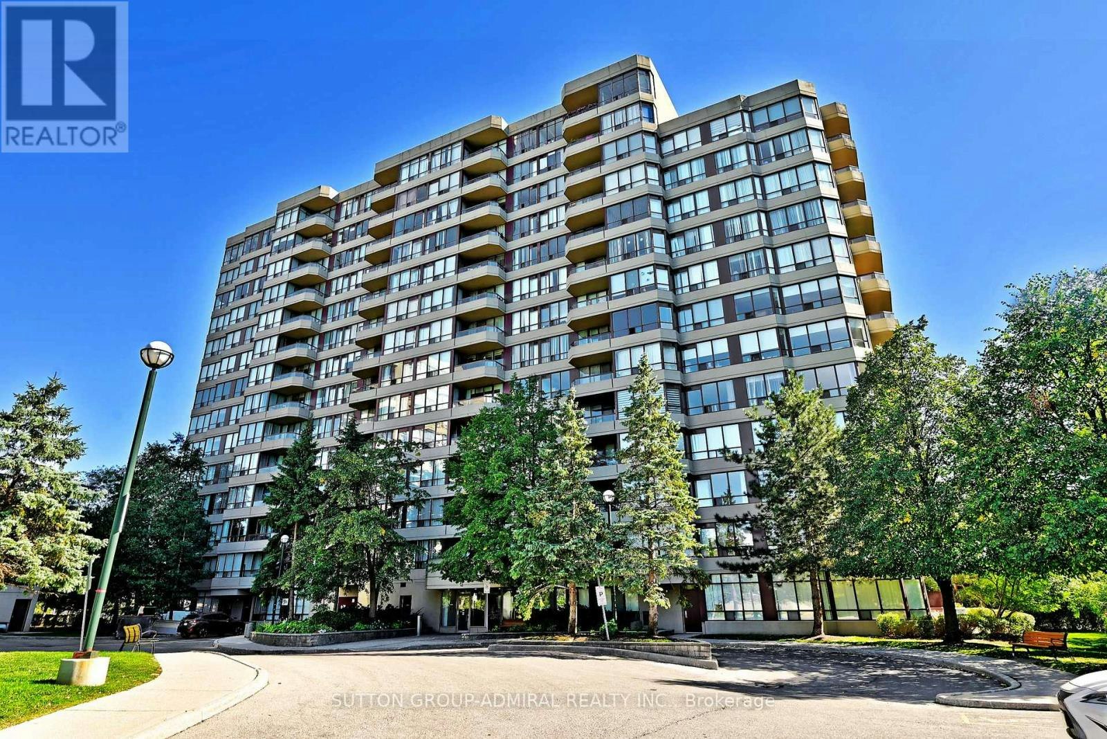 203-91 Townsgate Drive, Vaughan, ON, L4J 8E8
