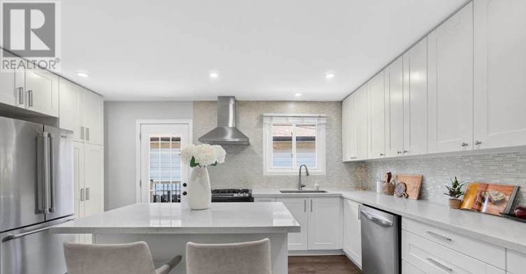 MAIN-22 Quaker Crescent, Hamilton, ON, L8W 1H5 - 22