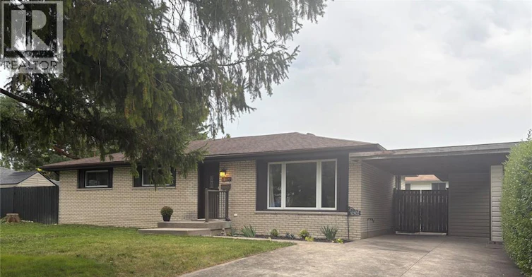 12102 Evergreen Drive, Tecumseh, ON, N8N 1G9
