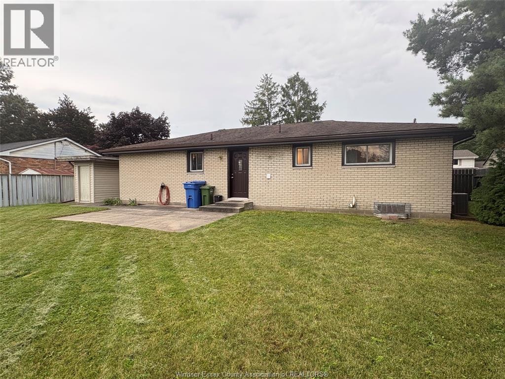 12102 Evergreen Drive, Tecumseh, ON, N8N 1G9 - 7