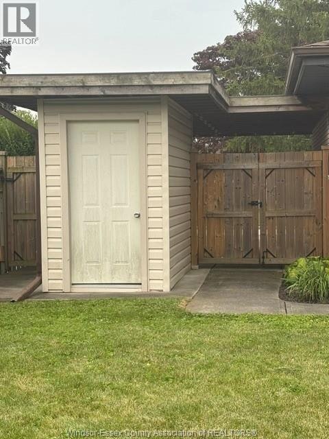 12102 Evergreen Drive, Tecumseh, ON, N8N 1G9 - 8