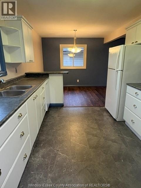 12102 Evergreen Drive, Tecumseh, ON, N8N 1G9 - 11