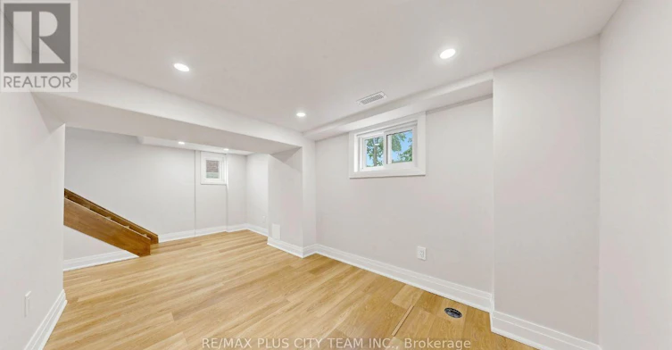 BSMT-9 Lesmount Avenue, Toronto, ON, M4J 3V5 - 6