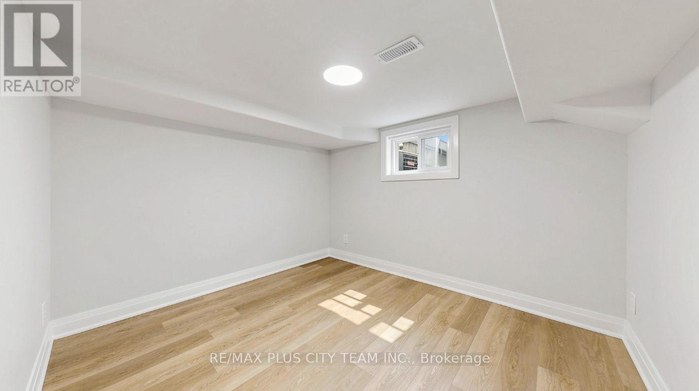 BSMT-9 Lesmount Avenue, Toronto, ON, M4J 3V5 - 14