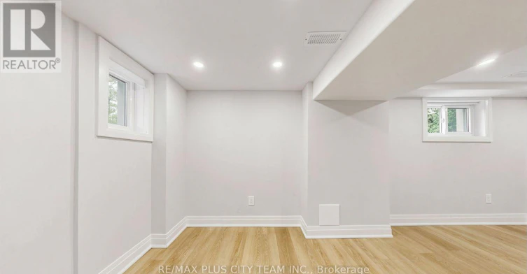 BSMT-9 Lesmount Avenue, Toronto, ON, M4J 3V5 - 5