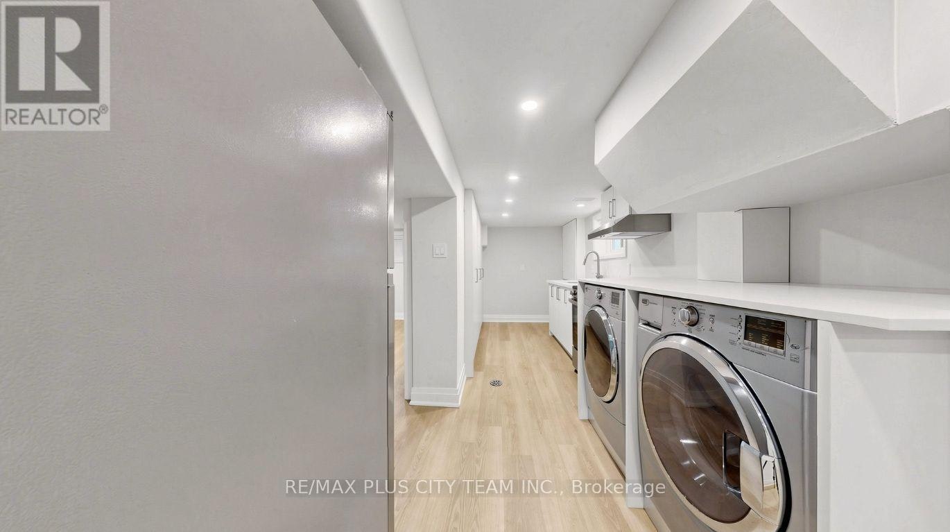 BSMT-9 Lesmount Avenue, Toronto, ON, M4J 3V5 - 20