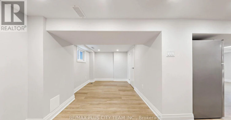 BSMT-9 Lesmount Avenue, Toronto, ON, M4J 3V5 - 4