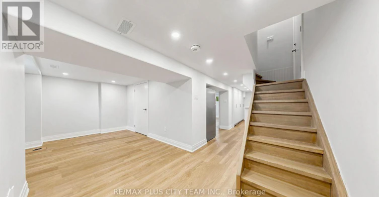 BSMT-9 Lesmount Avenue, Toronto, ON, M4J 3V5 - 3