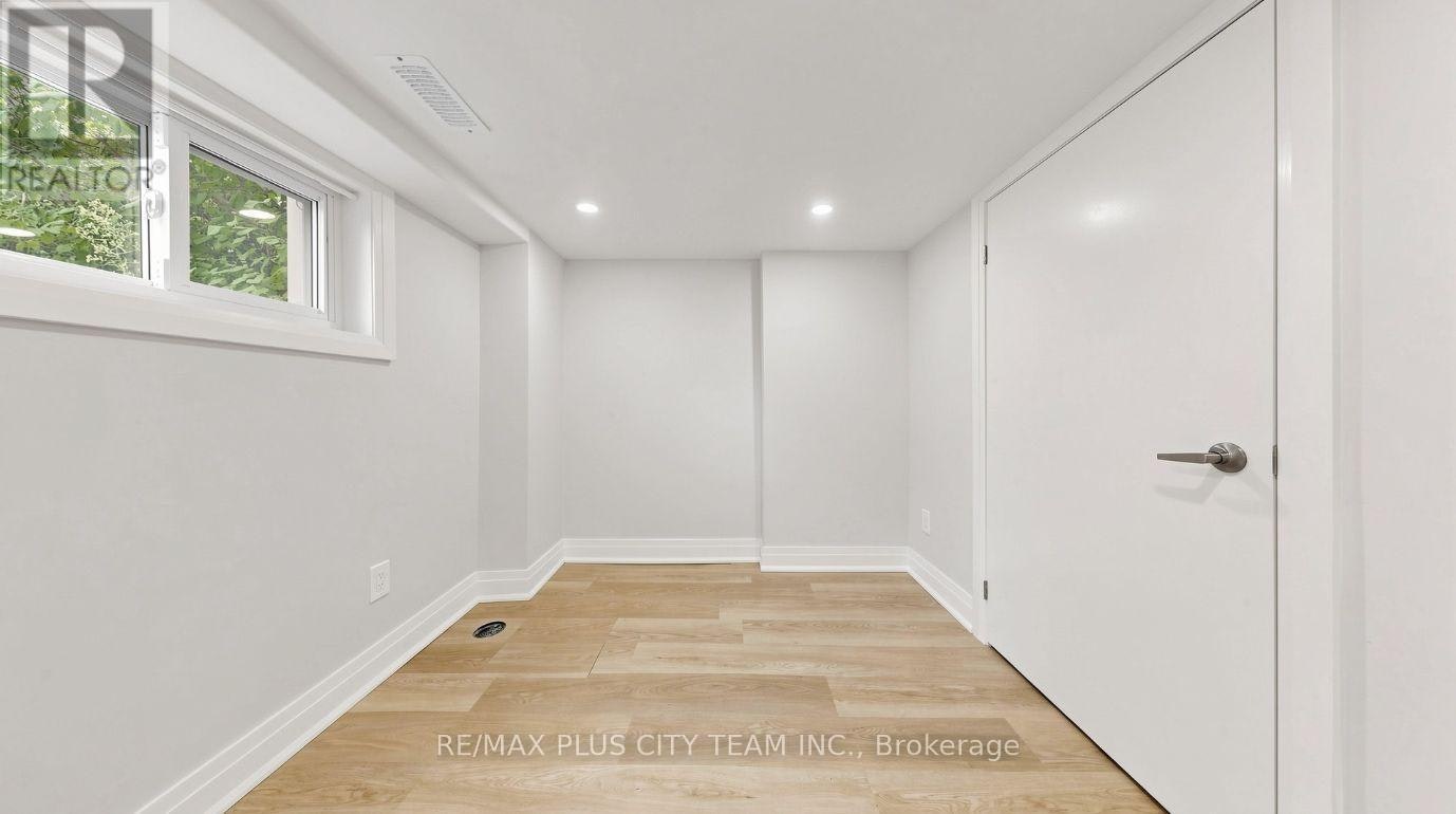 BSMT-9 Lesmount Avenue, Toronto, ON, M4J 3V5 - 9