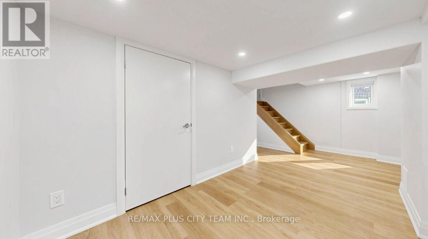BSMT-9 Lesmount Avenue, Toronto, ON, M4J 3V5 - 8