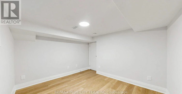 BSMT-9 Lesmount Avenue, Toronto, ON, M4J 3V5 - 16