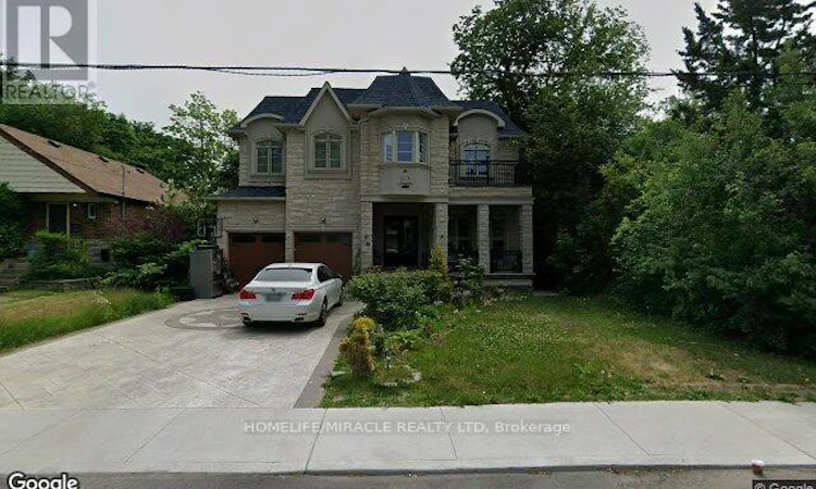 35 Drake Crescent