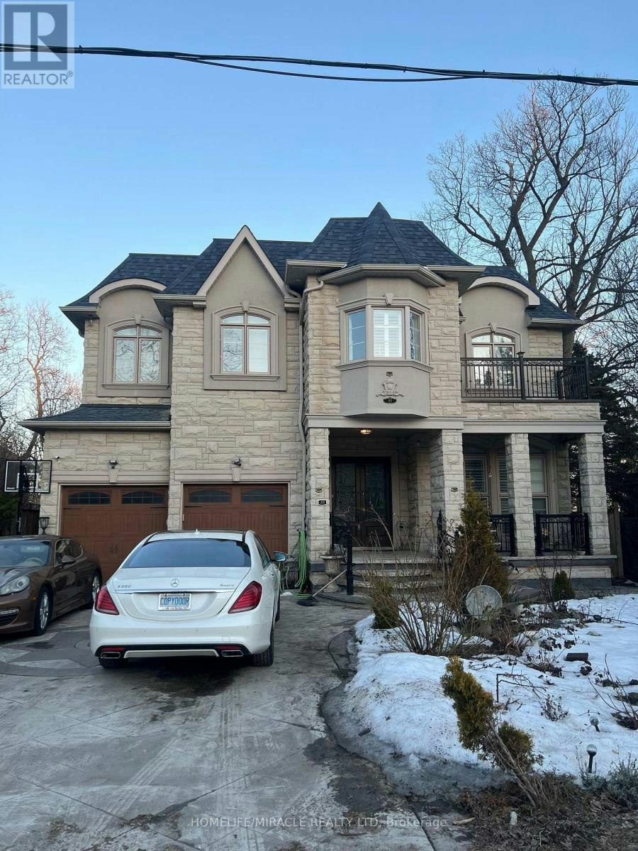 35 Drake Crescent, Toronto, ON, M1M 1A3