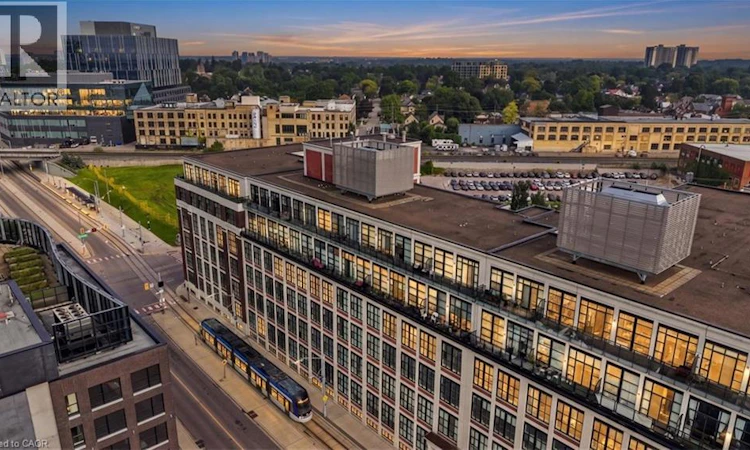 408-410 King Street W